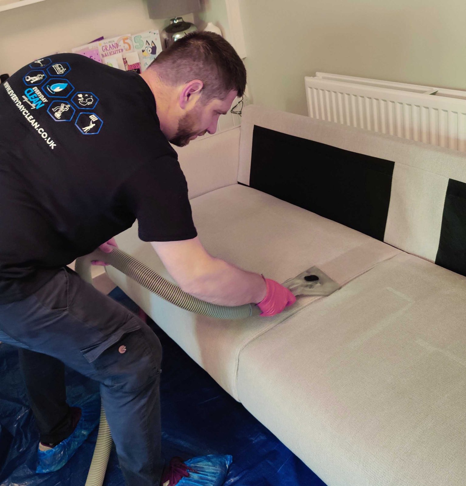 oplus_1048610 Steam sofa cleaning in St. Albans